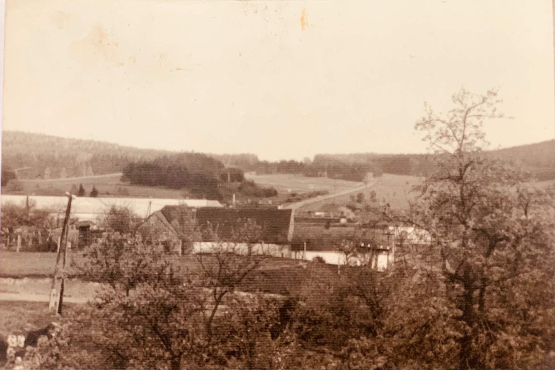 Pohled na obec (historické foto)